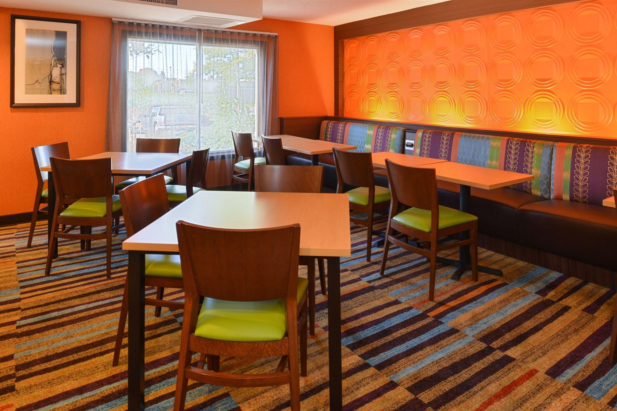 Fairfield Inn & Suites By Marriott Lexington Georgetown/College Inn Exterior photo